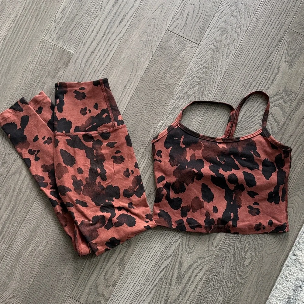 Beyond Yoga Brown and Black Leggings Set - Picture 1 of 6
